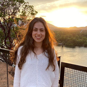 Meet your Posher, Hannah